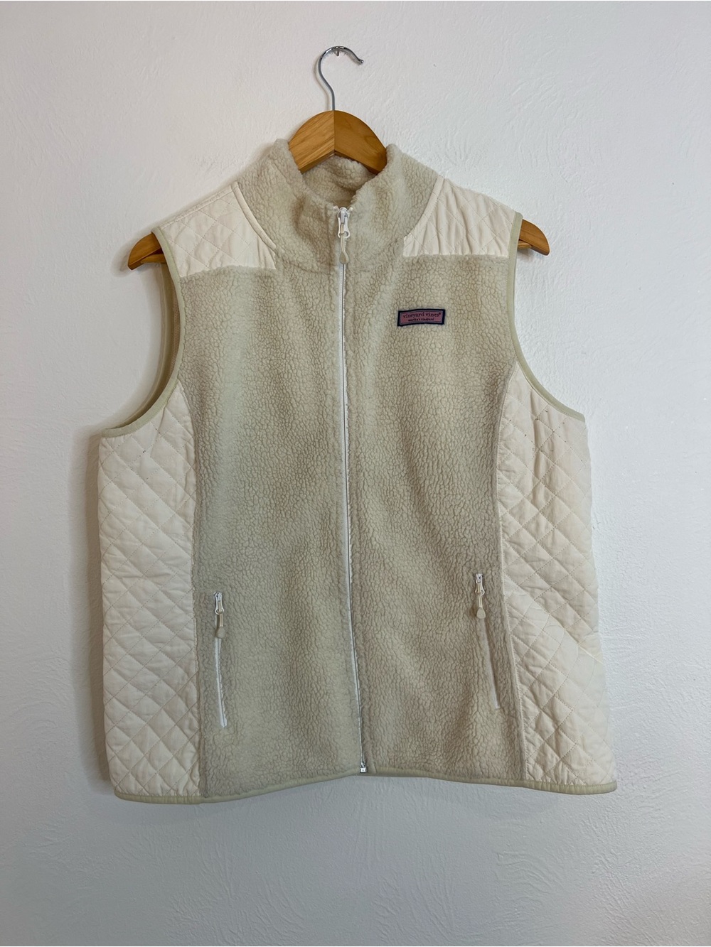Vineyard Vines Quilted Sherpa Vest- Cream size Large